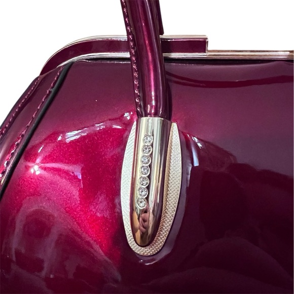 MKF Burgundy Shoulder Bag w/ Removable Strap - NWT - Picture 3 of 6